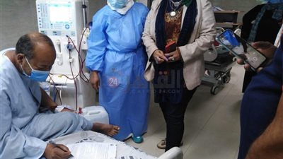 بدء تطعيم مرضى الغسيل الكلوي بلقاح كورونا في الأقصر (صور)