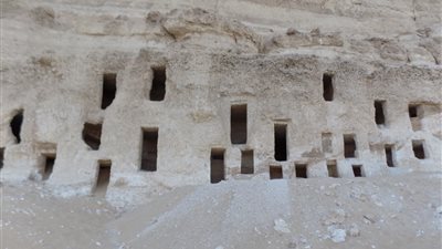 الكشف عن 250 مقبرة أثرية ذات الطرز المختلفة بجبانة الحامدية شرق سوهاج 