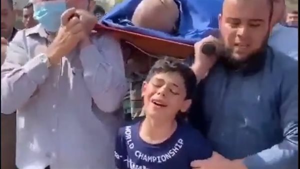 طفل فلسطيني ينهار