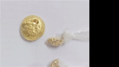 جمارك أرقين تضبط محاولة تهريب سبيكتين من الذهب