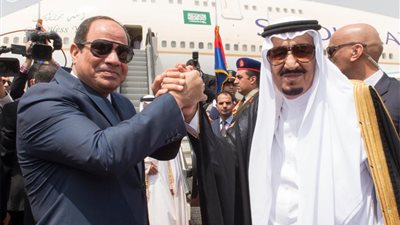  السيسي يهنئ الملك سلمان بعيد الفطر المبارك