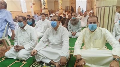 وزير القوى العاملة يقضي عيد الفطر في الشرقية.. ويزور قبر والده 