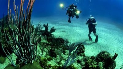 علماء يكتشفون آثار لمواد غير أرضية في قاع المحيط