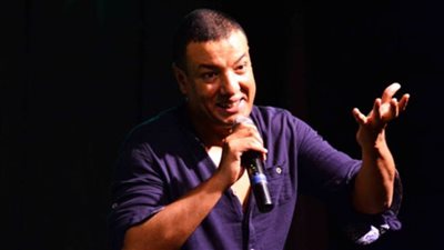 بعد الهجوم عليه بسبب قصيدة 