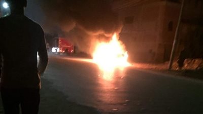 تفحم سيارة ملاكي على طريق طنطا - السنطة ونجاة قائدها (صور) 