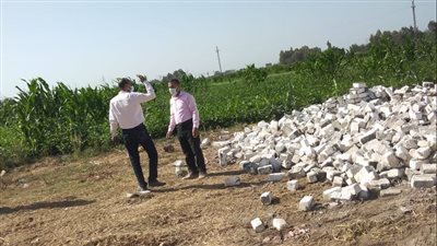 إزالة 6 حالات تعد على الأراضي الزراعية وطابق مخالف بالبحيرة  