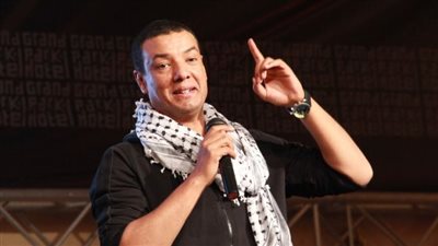 بلاغ للنائب العام ضد الشاعر هشام الجخ يتهمه بالانتماء لجماعة إرهابية