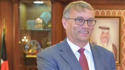 الكويت تستدعي سفير التشيك بعد نشر علم إسرائيل عبر حساباته على سوشيال ميديا.. والأخير يعتذر