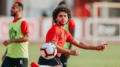 طبيب الأهلي يكشف حالة محمد محمود بعد إصابته بفيروس كورونا (خاص)