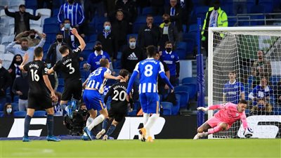 برايتون يقلب الطاولة على مانشستر سيتي ويهزمه بثلاثية في البريميرليج