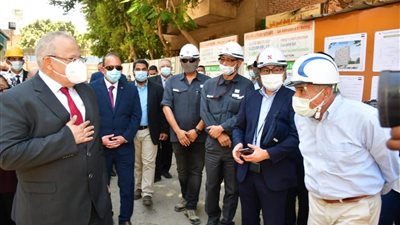 رئيس جامعة القاهرة يتابع مشروع إنشاء العيادات الخارجية بمستشفى أبو الريش الياباني
