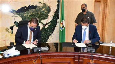 محافظ الفيوم: نسعى لإنشاء مصنع للنباتات الطبية والعطرية بالتعاون مع البنك الزراعي (صور)