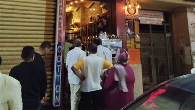 غلق 7 منشآت وتحصيل غرامات في حملة لتطبيق الإجراءات الاحترازية وسط الإسكندرية ( صور)