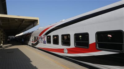 تفاصيل تجارة عملة مزيفة بمحطة قطار أسيوط 