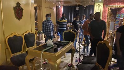 غلق 5 منشآت وتحصيل غرامات من 4 آخرين في حملة مسائية وسط الإسكندرية