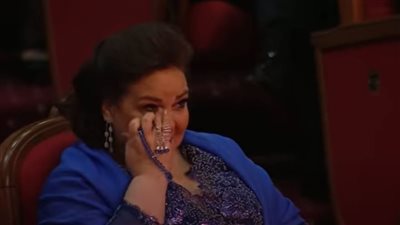 دموع دلال عبدالعزيز.. أصدق دليل على عشقها لرفيق الدرب سمير غانم (فيديو)