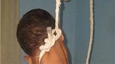 بسبب خلافات أسرية.. انتحار شاب شنقًا داخل منزله بكفر الشيخ 