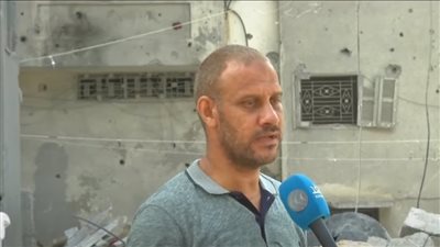 رسالة مؤلمة للعالم من والد الأطفال الأربعة الذين استشهدوا في القصف الإسرائيلي (فيديو)