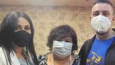 أحمد الفيشاوي يشيد بمسرحية 