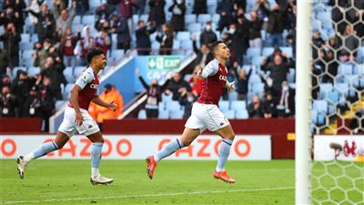 تشيلسي يسقط أمام أستون فيلا بثنائية.. ويتأهل إلى دوري أبطال أوروبا