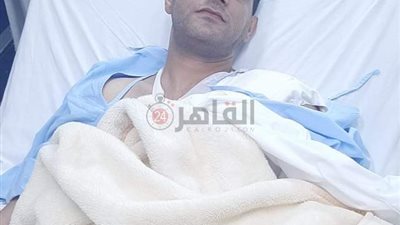 بعد إصابته بخلع في الكتف.. جراحة دقيقة لبطل عملية تعويم 