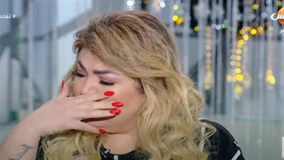 بكاء مها أحمد على الهواء: 