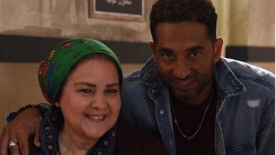 عمرو سعد عن دلال عبد العزيز: 