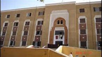 مصرع مدرس صدمته سيارة نقل أثناء استقلاله 