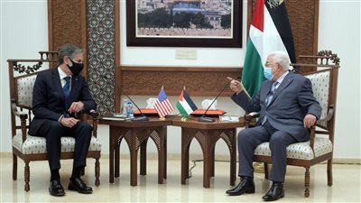 وزير الخارجية الأمريكي يصل رام الله ويلتقي الرئيس الفلسطيني