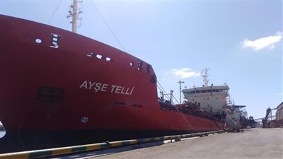 شحن 3800 طن صودا كاوية من ميناء غرب بورسعيد