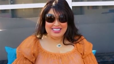 رقصة بالبشكير.. بلاغ للنائب العام يتهم فيفي عبده بنشر الفسق والفجور