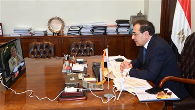 وزيرا البترول والبيئة يضعان ضوابط لمنع التسرب الزيتي لشواطئ الغردقة 