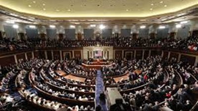 برلمانيون يمنيون يطالبون رئيس الحكومة بتوضيح دور الإمارات في بناء منشأة عسكرية بالبلاد