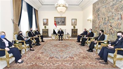 السيسي يشيد بالدعم الأمريكي الكامل للجهود المصرية في وقف إطلاق النار بغزة