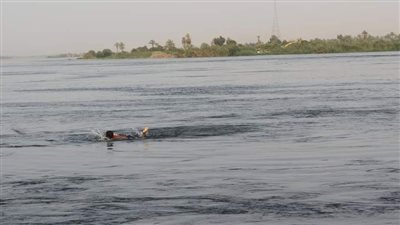 هربا من الحر.. مصرع شاب غرقا بنهر النيل في قنا