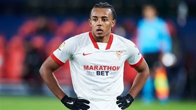 مدافع إشبيلية يُشعل الصراع بين ريال مدريد وأرسنال