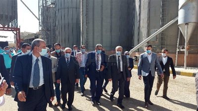 وزير التموين يشهد موسم حصاد القمح بـ