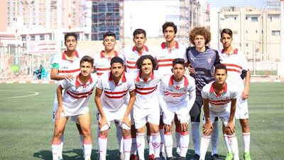 رئيس الزمالك يستقبل فريق 2003 ويعدهم بصرف مكافأة إجادة