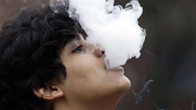 دراسة: مليار مدخن حول العالم وثلاثة أرباعهم من المراهقين