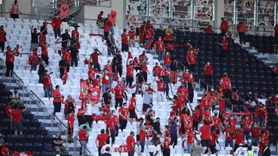 جماهير الأهلي تطالب اللاعبين بلقب السوبر الإفريقي 