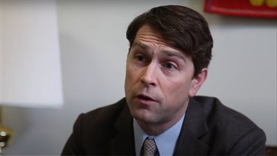 تصرف مشين ومقزز لنائب كندي خلال اجتماع افتراضي للبرلمان