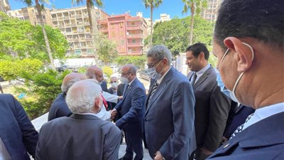 وزير العدل يفتتح مبنى مجمع الخدمات المتكامل بنادي قضاة الإسكندرية