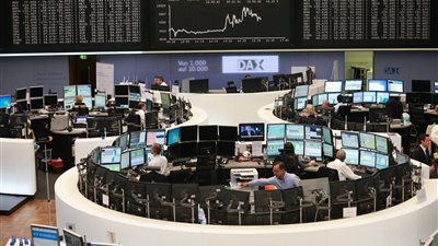 أسهم أوروبا تتراجع بعد إعلان ترامب عزمه فرض رسوم جمركية جديدة