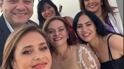 أفراح الوسط الفني.. علي ربيع يحتفل بزفاف شقيقته وكاملة أبو ذكري تبكي في حفل ابنتها 