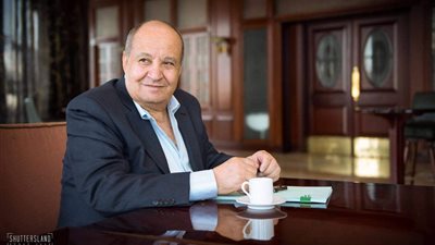 نجل وحيد حامد يشكر فندق 