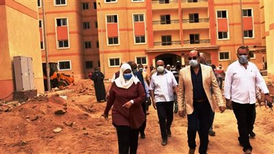 محافظ أسوان: حصر ملاحظات التسليم بمشروع الإسكان المتميز للمنتفعين لتعديلها