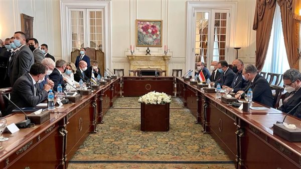 مباحثات وزير الخارجية