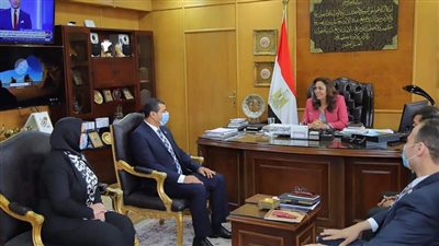 محافظ دمياط تلتقي متدربي البرنامج الرئاسي لتأهيل التنفيذيين للقيادة