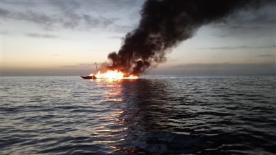 إصابة شخصين وفقدان ثالث في احتراق يخت سياحي بالغردقة