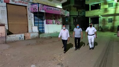 تحرير 30 محضر للمحال المخالفة في حملة ليلية بكفر الشيخ